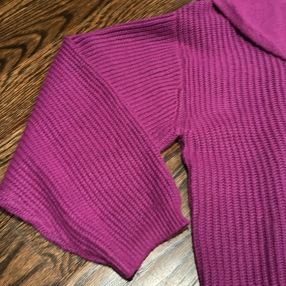 **NWT** Love Tree “The Warm and Cozy” Sweater - Picture 7 of 8